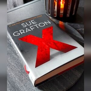 New York Times Bestselling Author Sue Grafton X Hardcover 2015